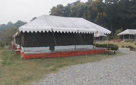 Derra Camp And Resort